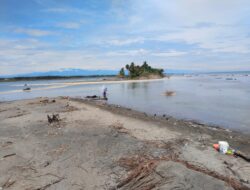 Four Collapsed Roads Turn Into Estuaries, 400 Hectares of Shrimp Ponds in Jangka Devastated by Tidal Flooding